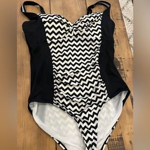 Torrid swimsuit built in bra.